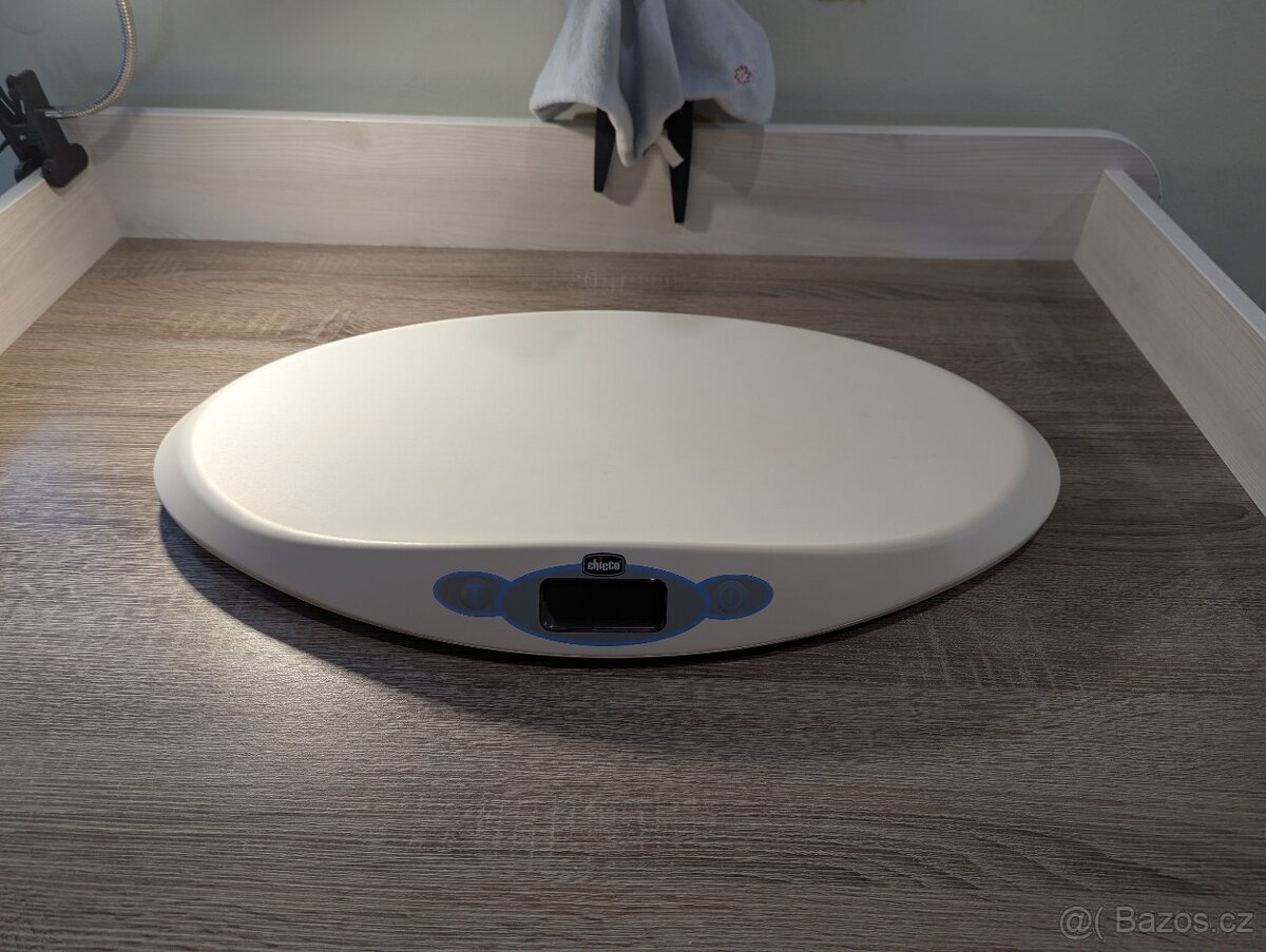 Digitální kojenecká váha Chicco