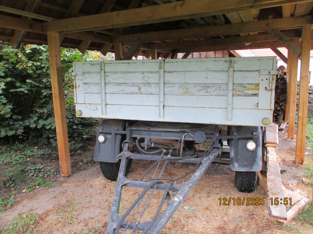 Přívěs za traktor