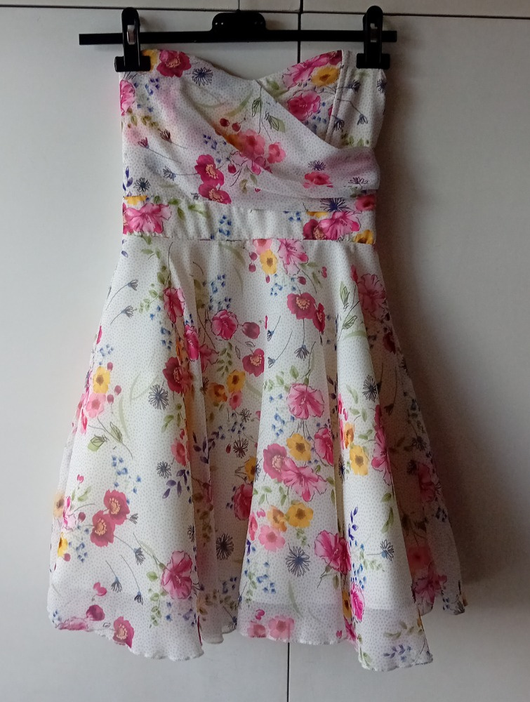 Šaty do tanečních - S