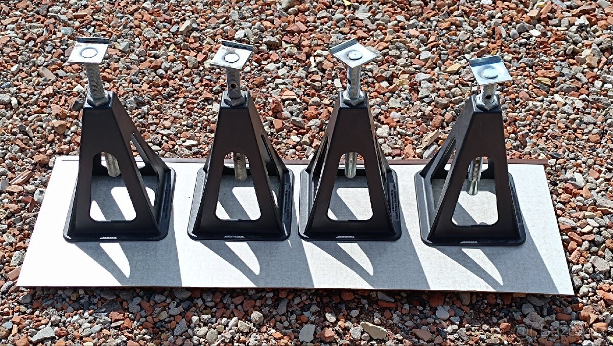 Sada čtyř stabilizačních nohou Fiamma