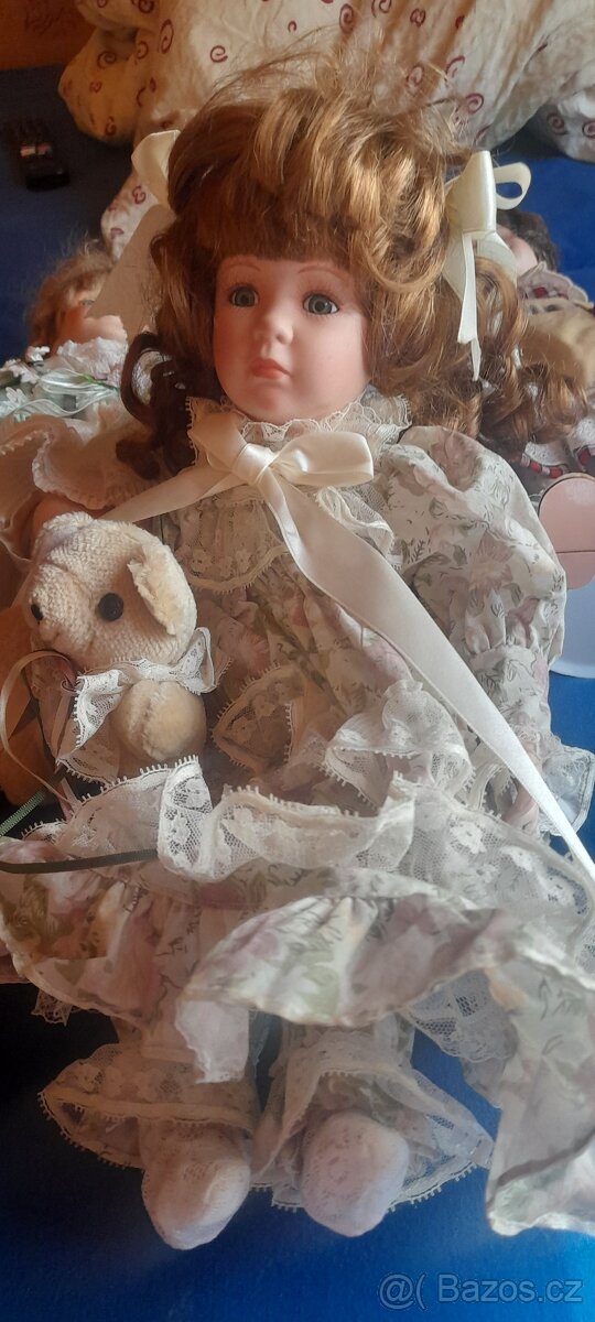 Prodám 6 kusů porcelánových panenek