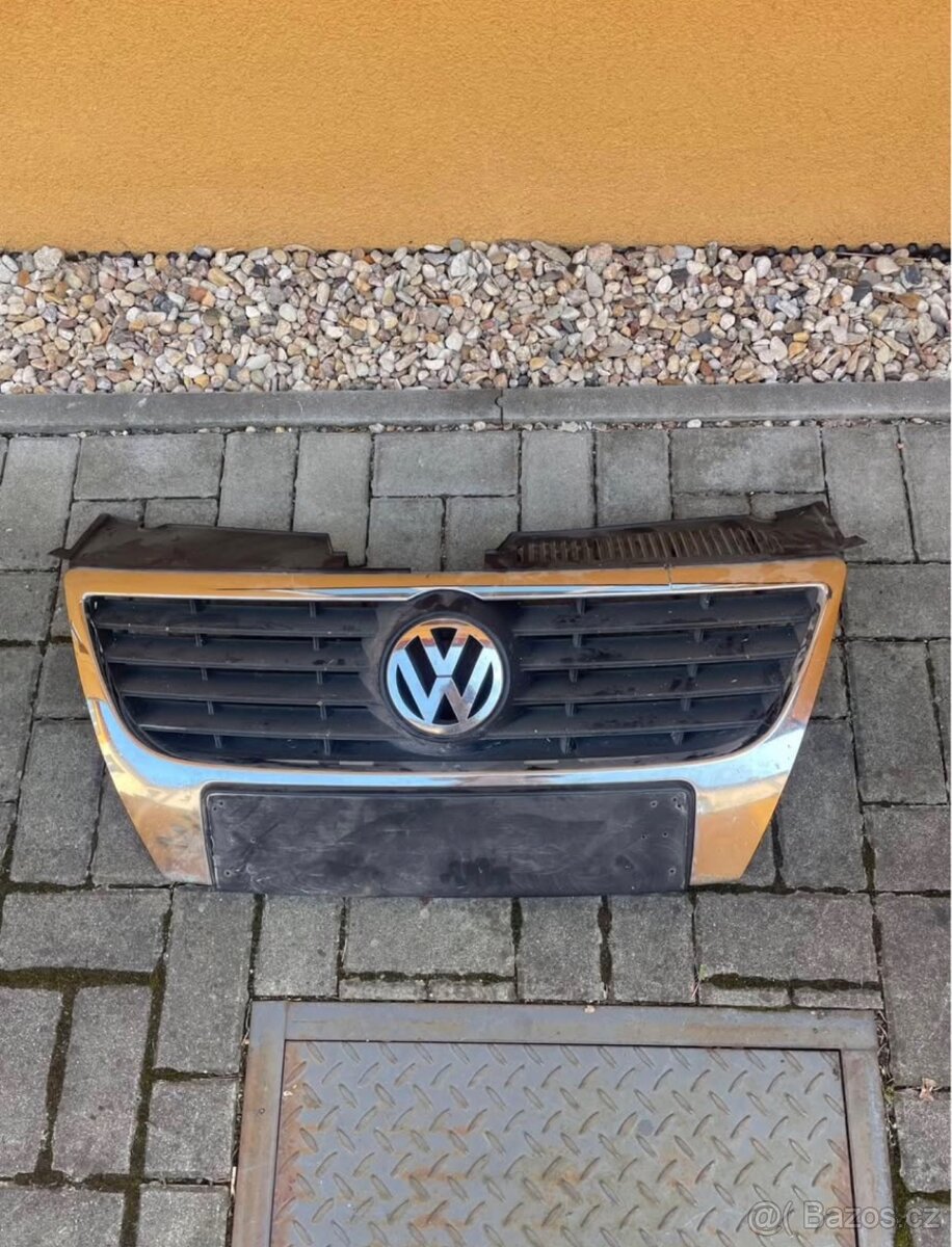 Přední maska + znak VW Passat B6