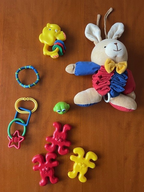 Hrací králík chrastítka