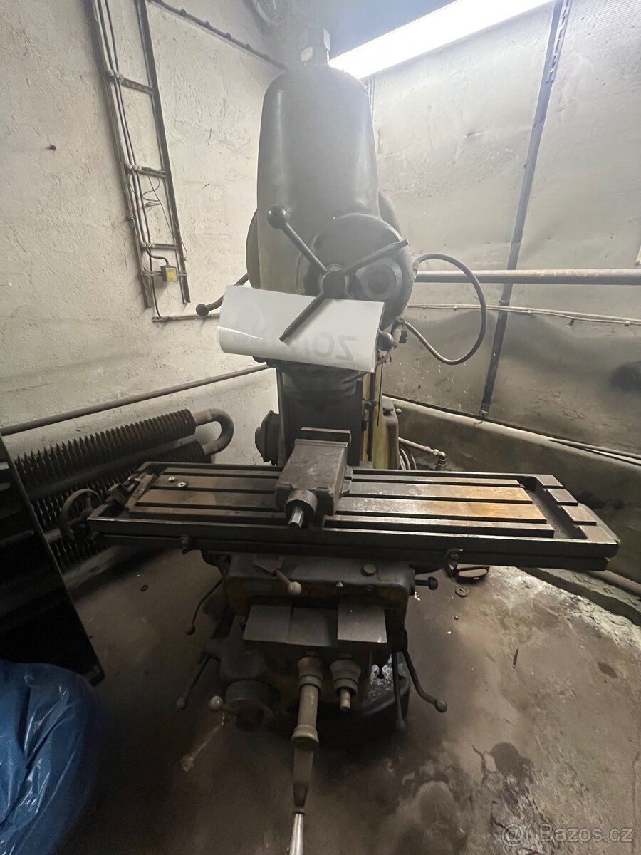 Prodáme Vertikální frézu TOS Galanta