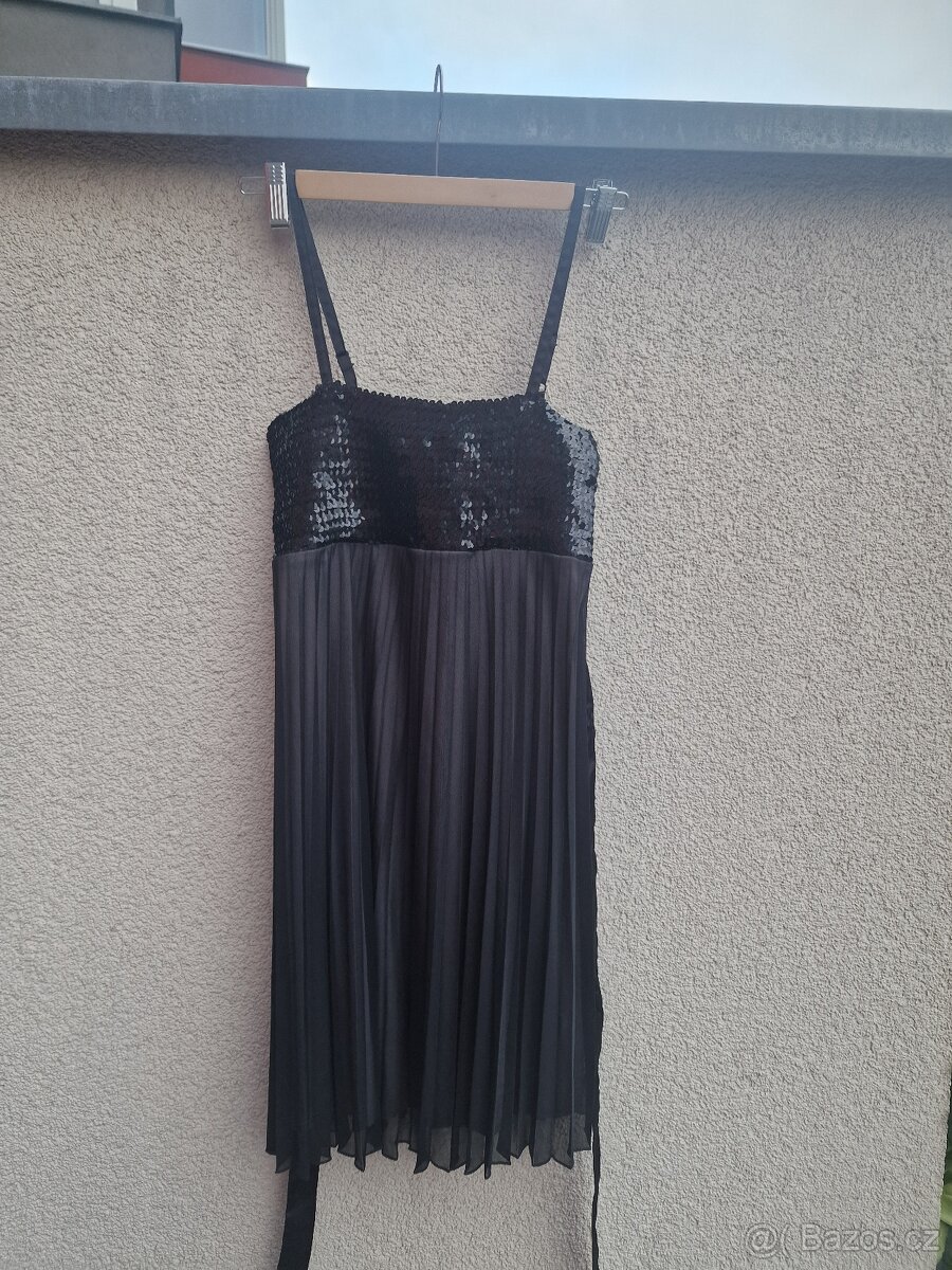 Zánovní večerní šaty La Belle vel.M