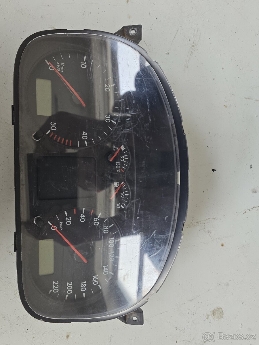 Budíky VW T4