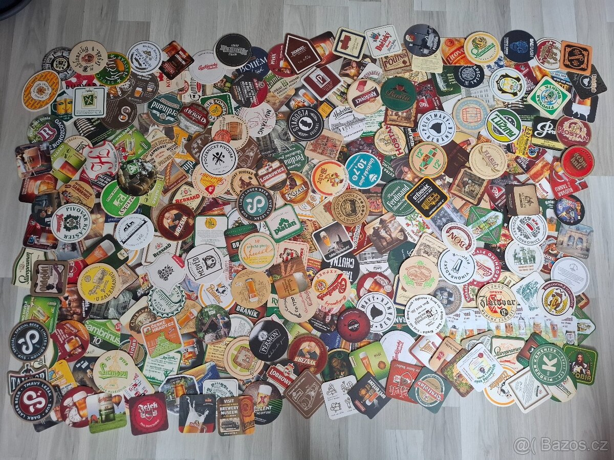 Mix pivních tácků cca 300ks