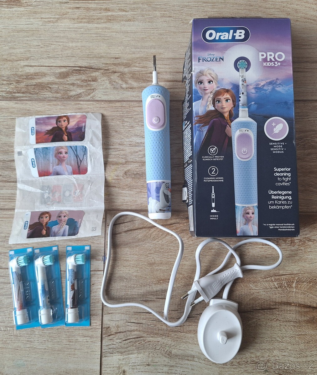 Detsky el.kartacek Oral B Frozen