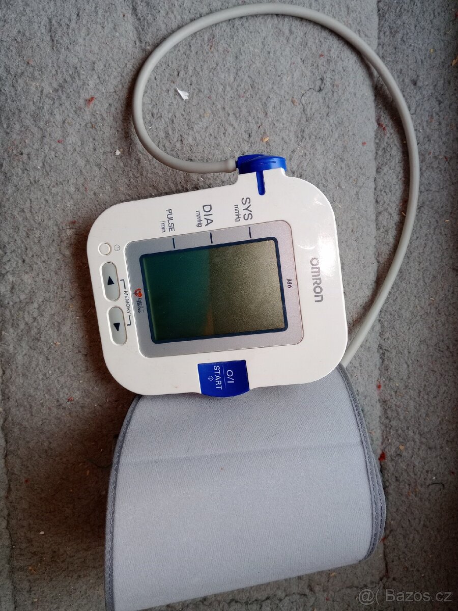 tlakomer Omron M6