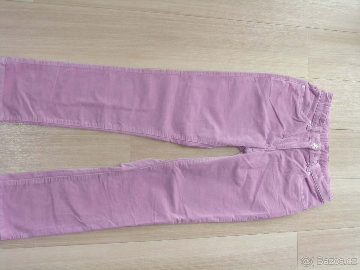 Dětské kalhoty vel. 152