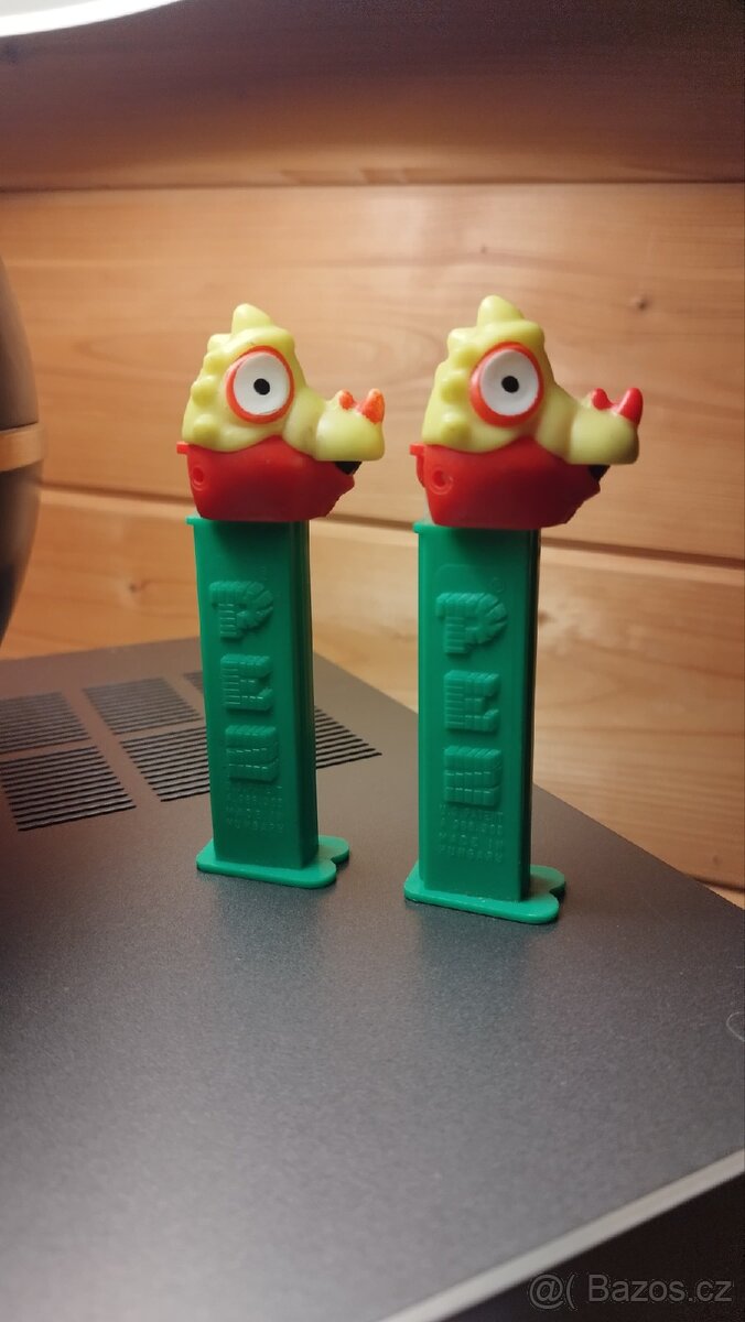 Retro dávkovač na bonbóny PEZ 90. Léta