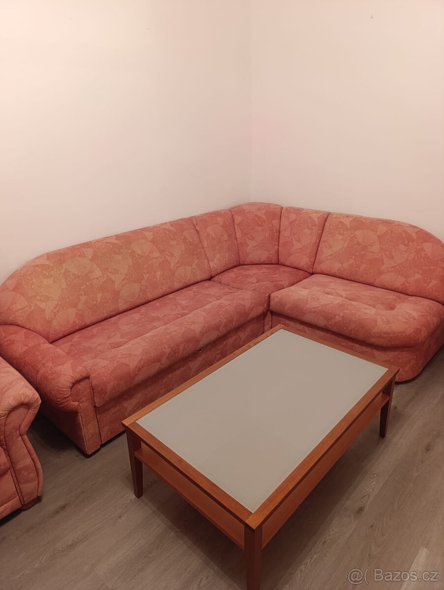 Konferenční stolek