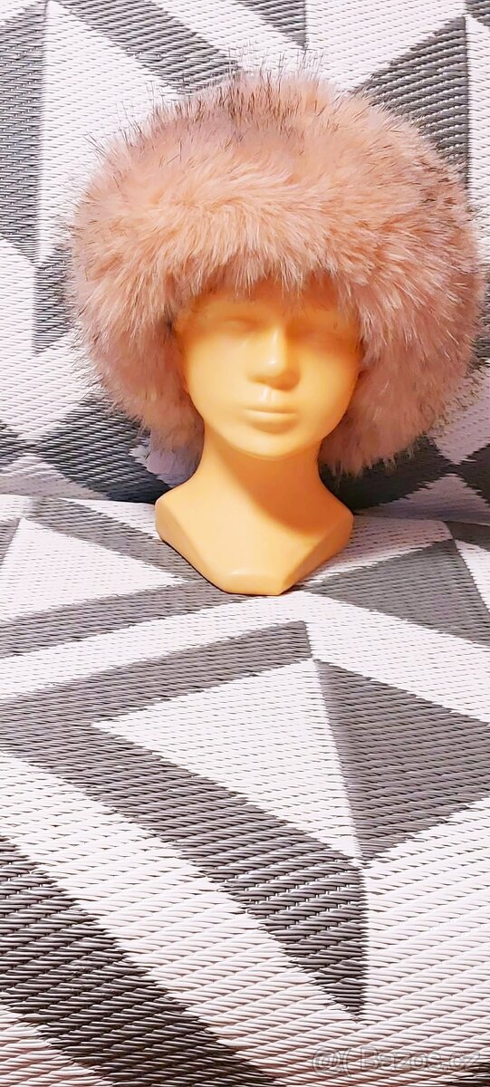 LUXUSNÍ KOŽEŠINOVÁ TEPLÁ ČELENKA