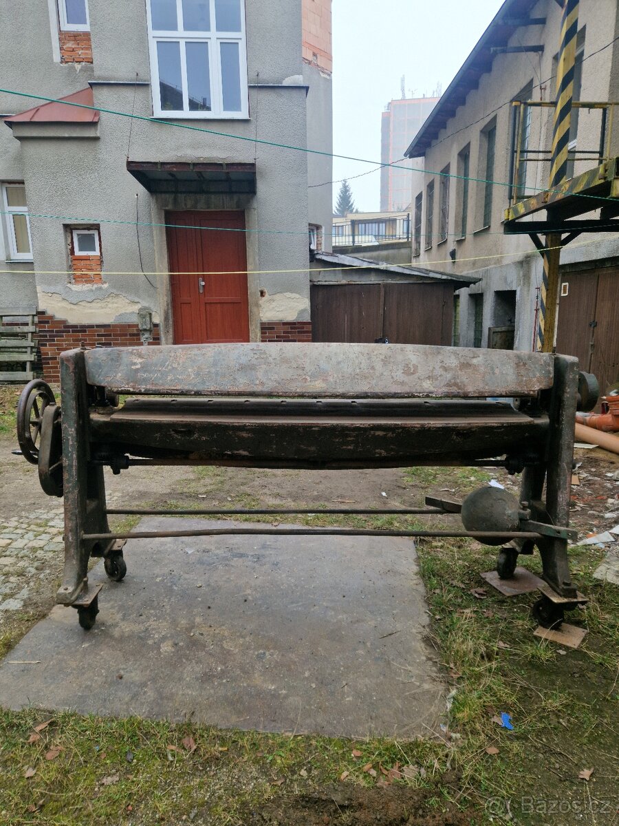 Ohýbačka plechu - ohýbačka na plech 2000/2