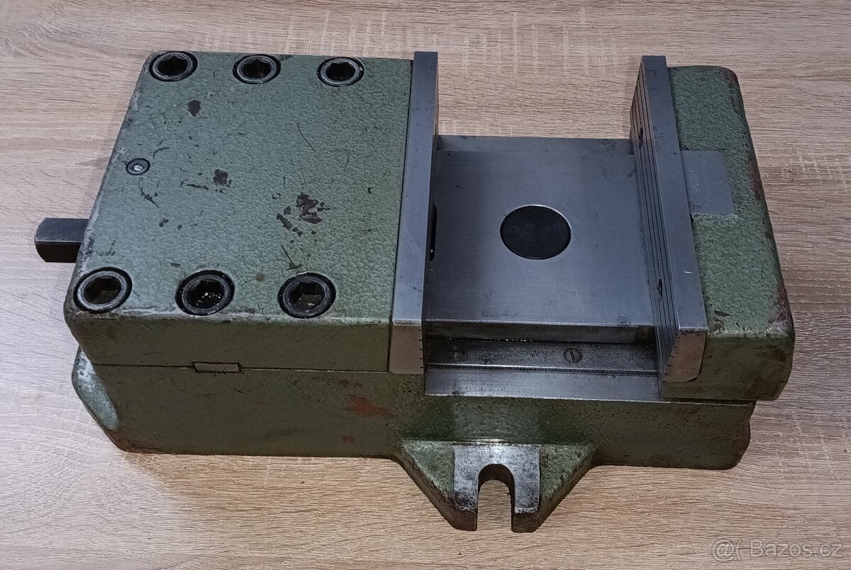 Strojní svěrák 185 mm