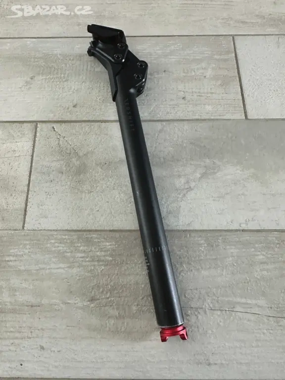 Odpružená sedlovka REDSHIFT