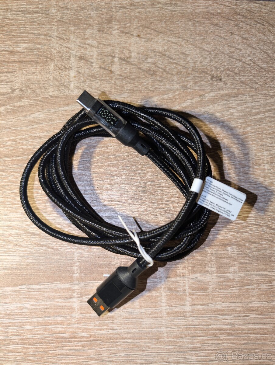 USB-C nabíječka s digitálním displejem 30w