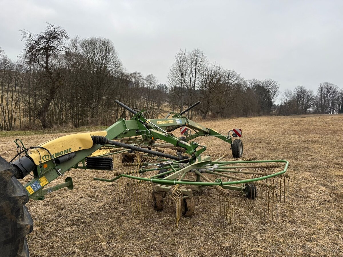 Shrnovač nahrabovač Krone Swadro TS 740