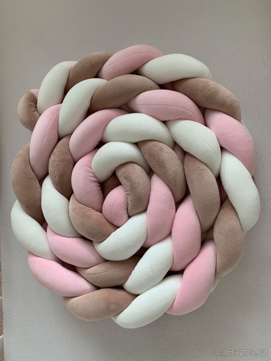 Nový růžový mantinel cop do dětské postýlky 3m