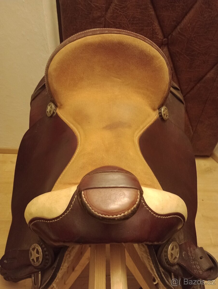 Westernove sedlo Roper