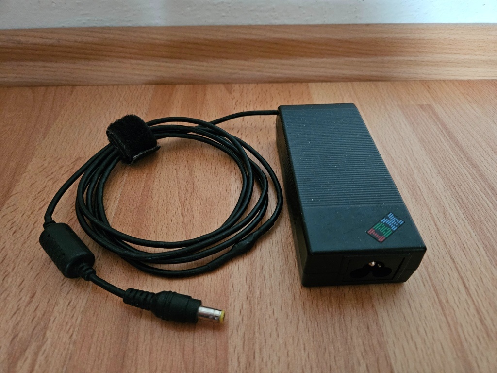 Napájecí adaptér IBM