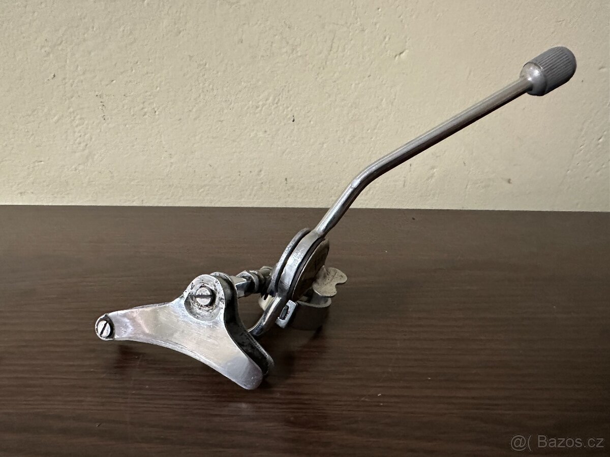 Favorit pákový prešmykač 1 vydanie