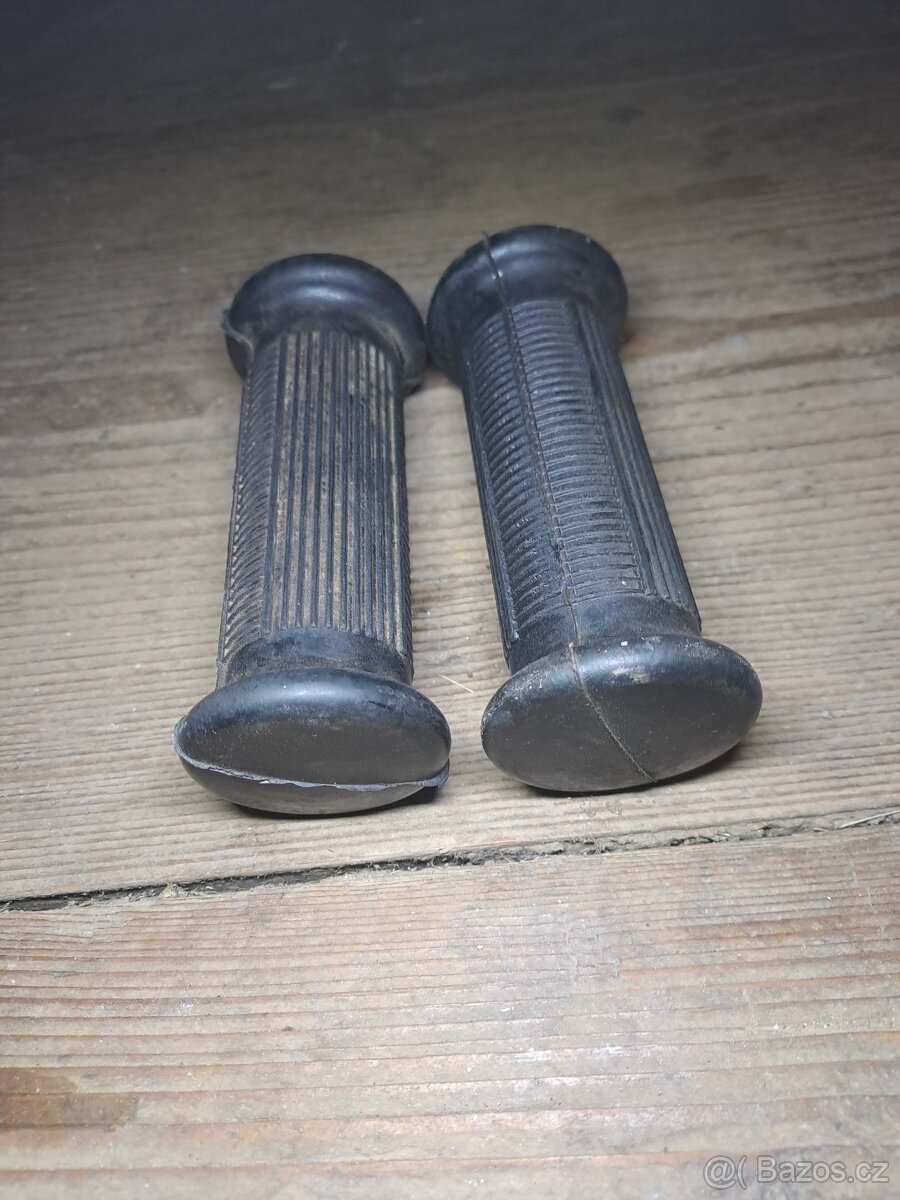 Jawa ČZ stupačka kulatá 2ks