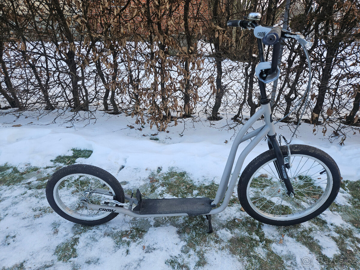 Kolobežka QUICK CROW s koly 20" a 16" od cca. 150 cm