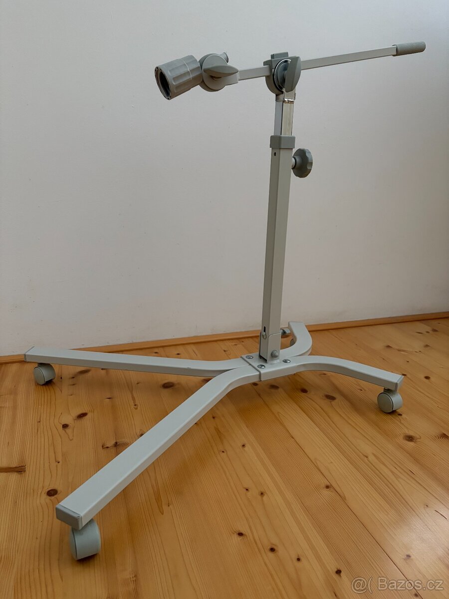 Nastavitelný stojan na bioptronovou lampu Zepter