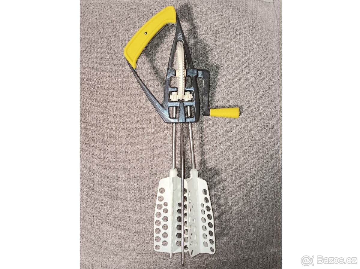 Retro ruční šlehač