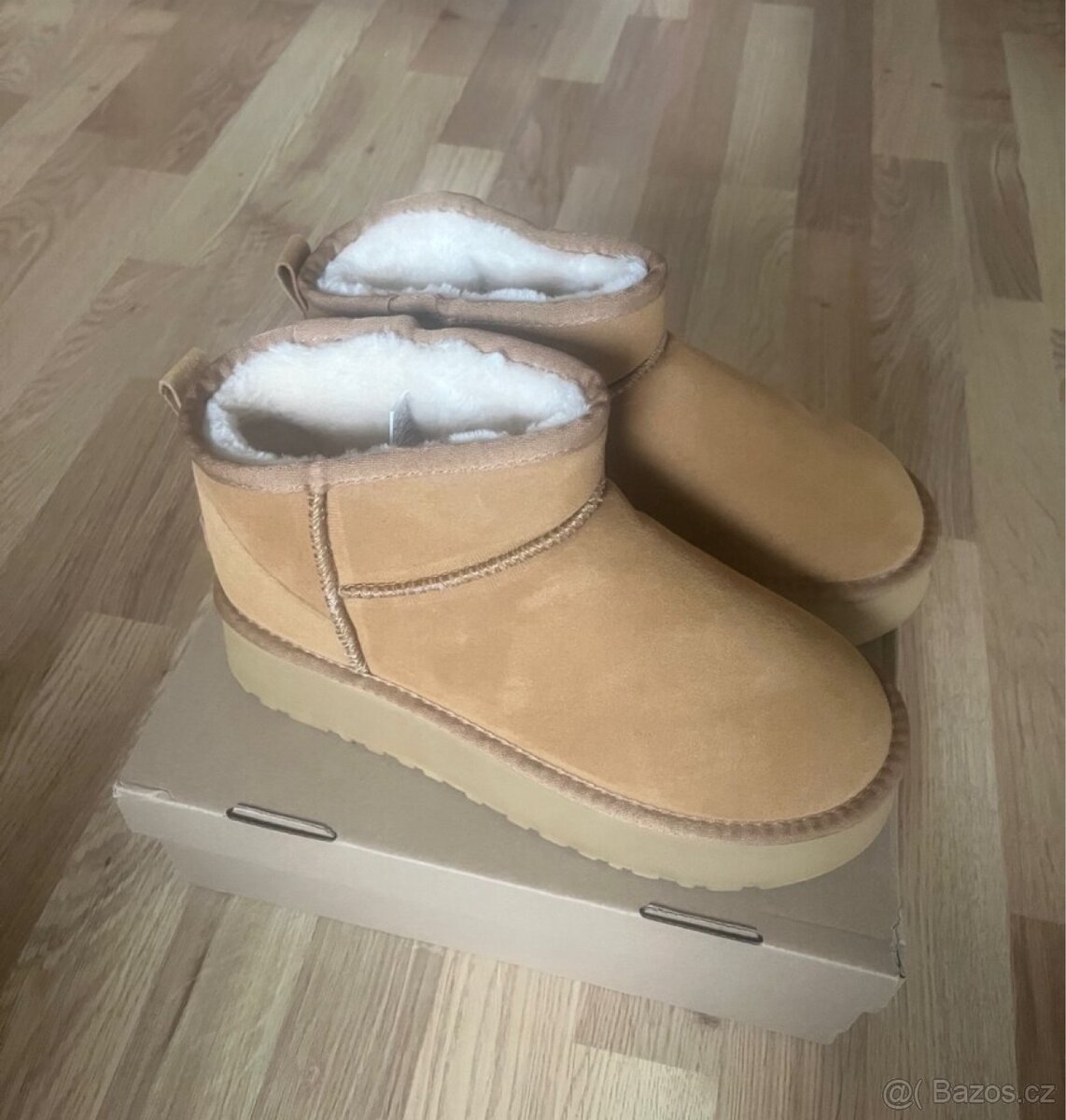 UGG boty s nízkou platformou vel. 39 hnědé