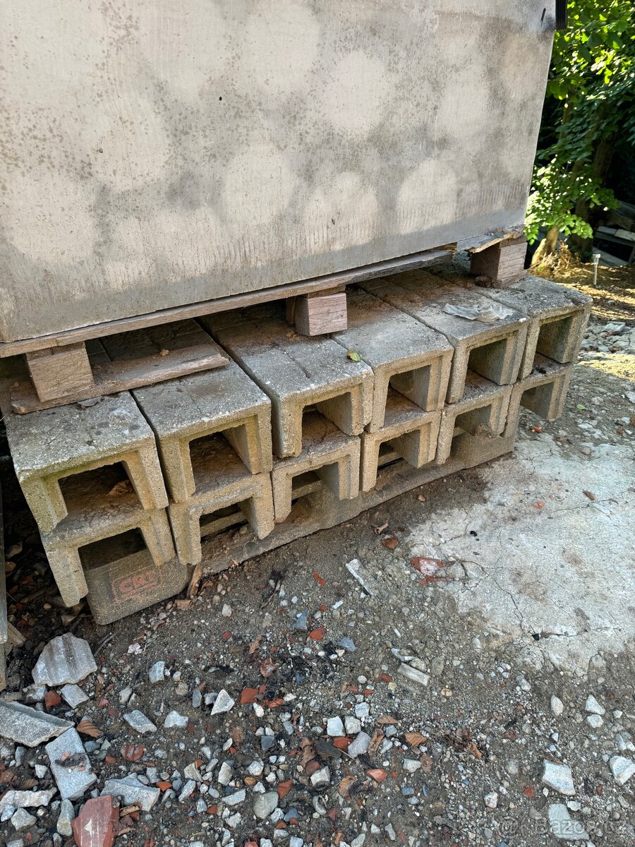 Betonové koryta, délka 1 m