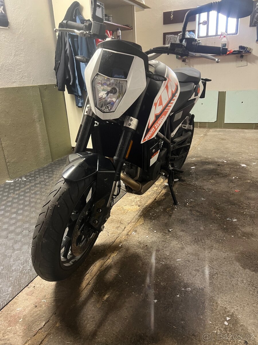 KTM Duke 690