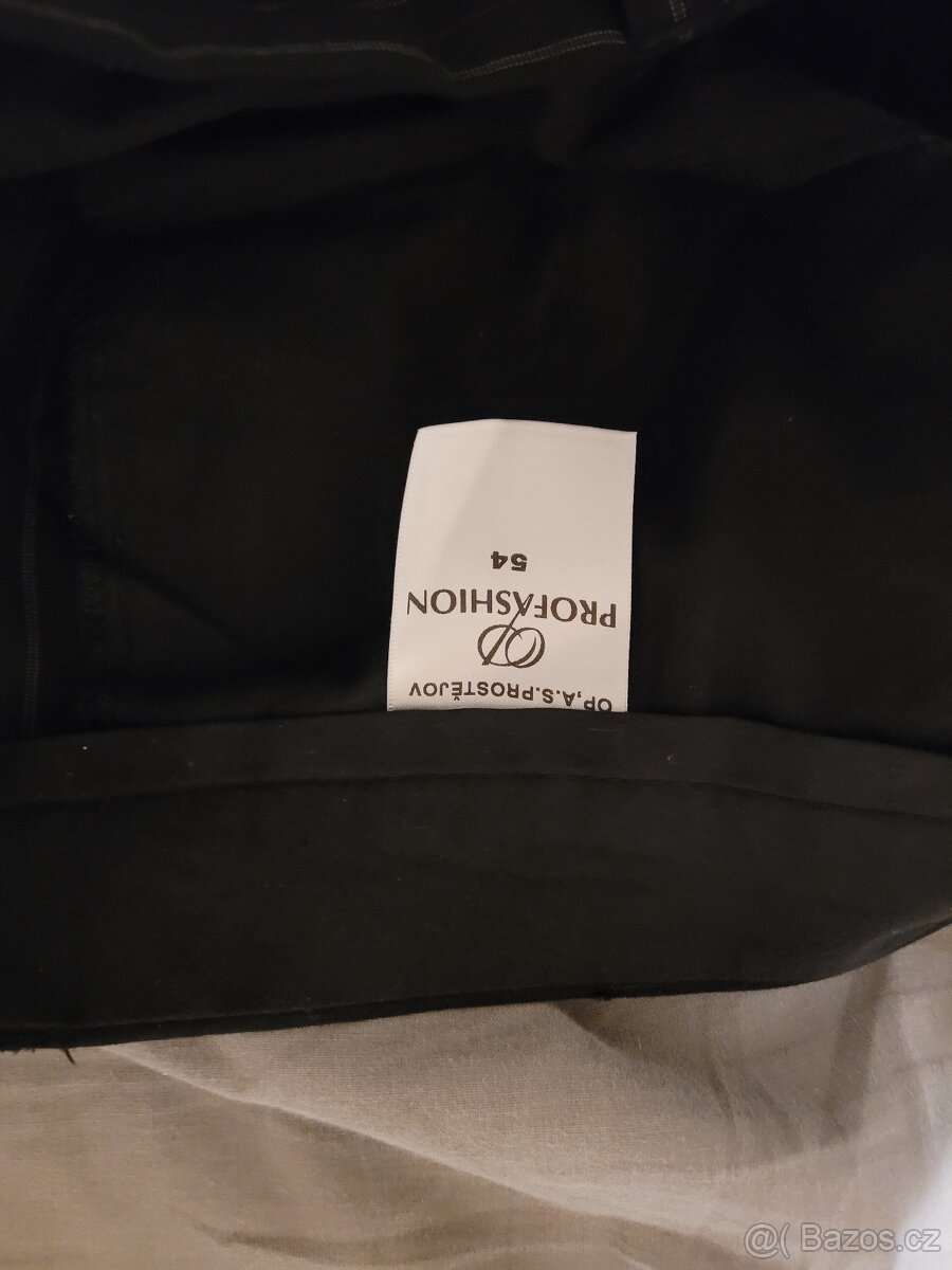 Společenský oblek Prostějov vel. 54