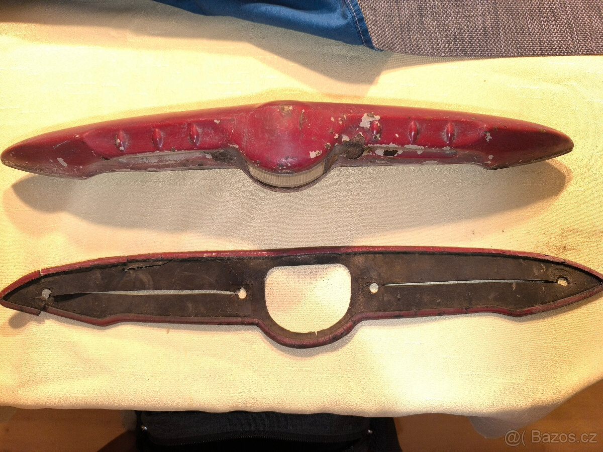 Moskvič 407, osvětlení SPZ, Moskvich