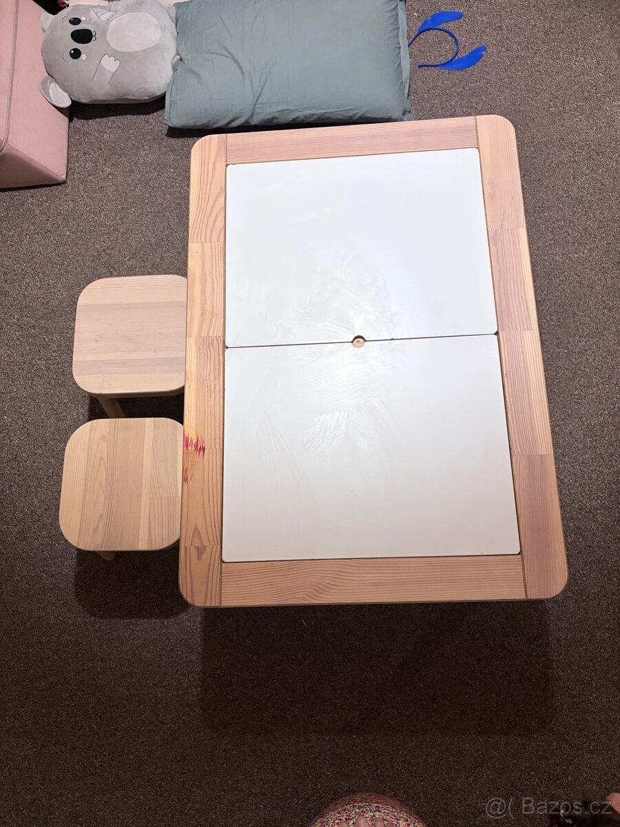 Flisat stoleček ikea + 2 x stoličky
