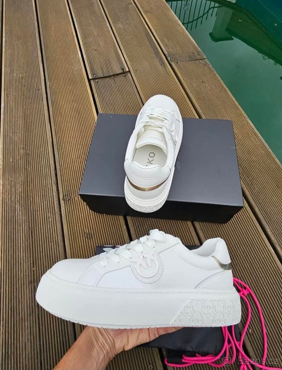 Pinko sneakers ve.40 kožené