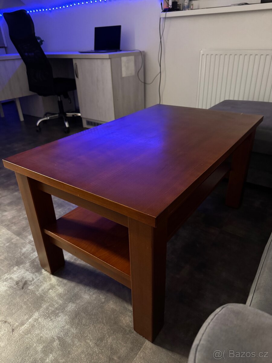 konferenční stolek. Skoro Zadarmo