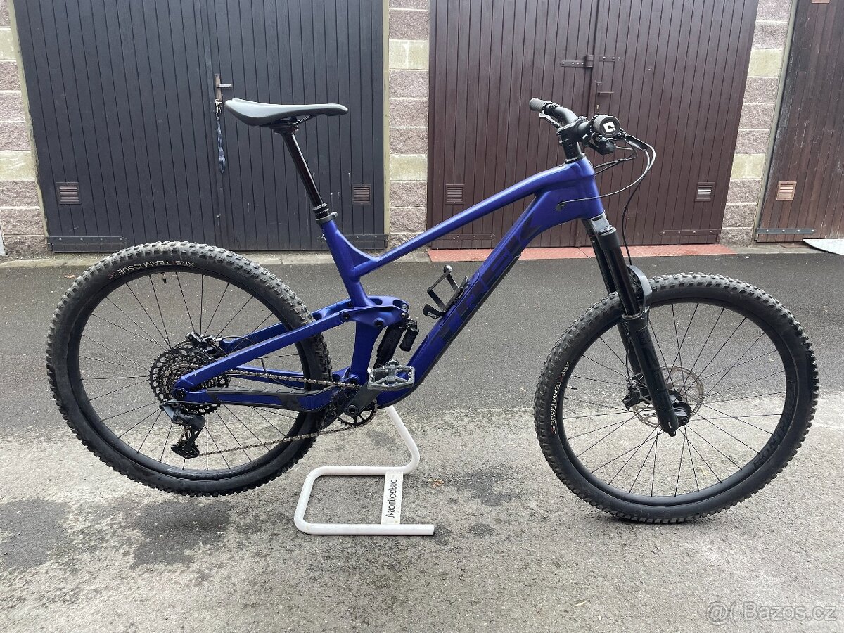 Trek Slash 8