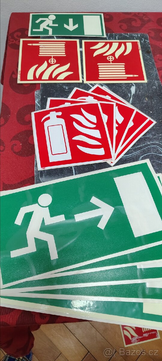 Sada plastových tabulek a nálepek 16 ks – Různé motivy