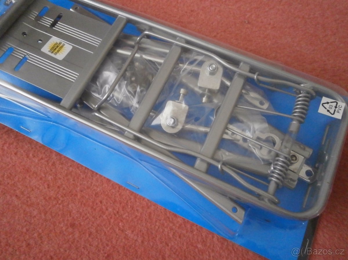 Hliníkový nosič na jízdní kolo.