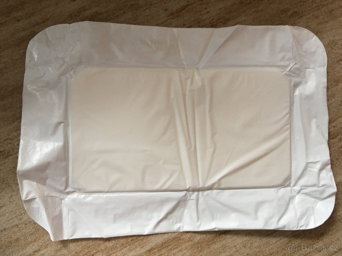 Prodám nafukovací, přebalovací lehátko.