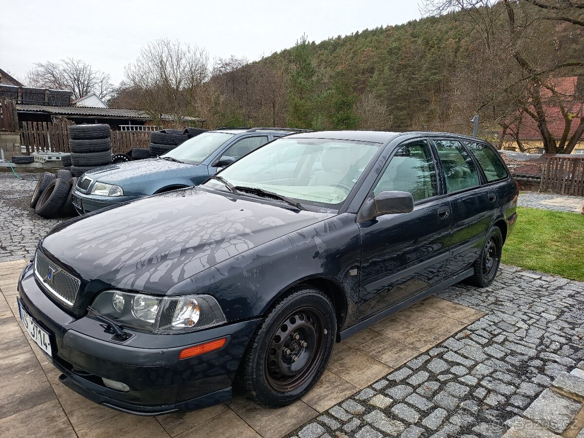 V40 2.0i