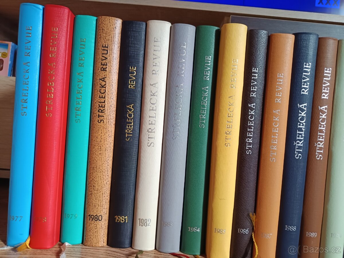 STŘELECKÁ REVUE 1977-2001 (25 knih)