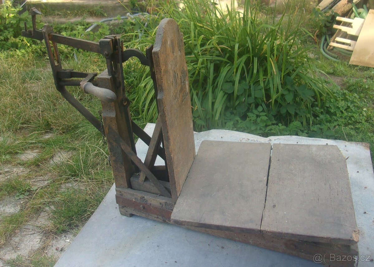 Stará kupecká váha