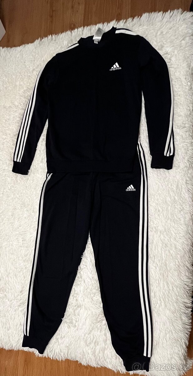 Tmavě modrá tepláková souprava Adidas