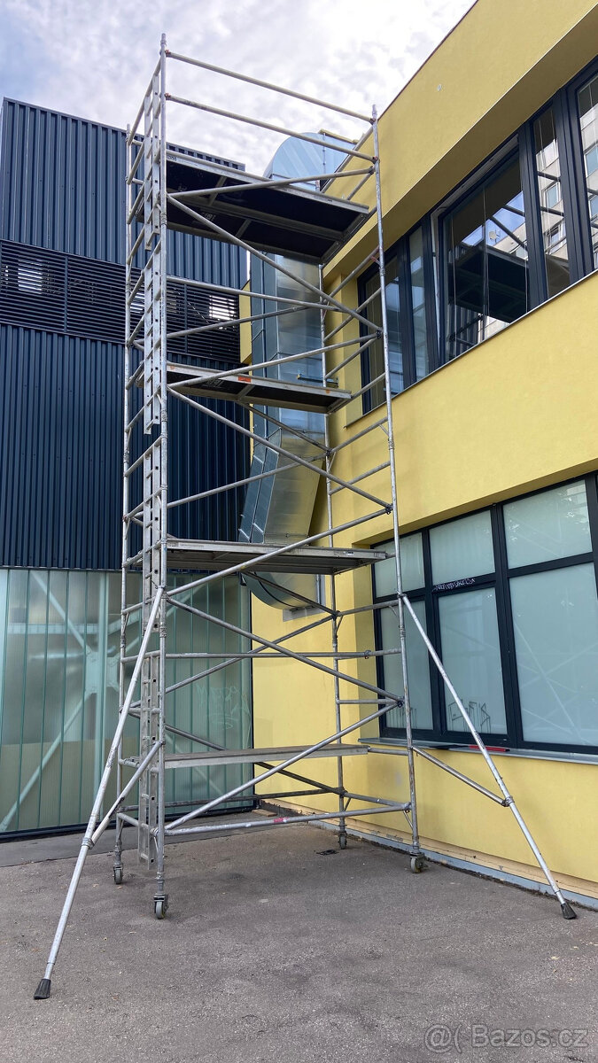 Pronájem pojízdného lešení / hliníkových věží