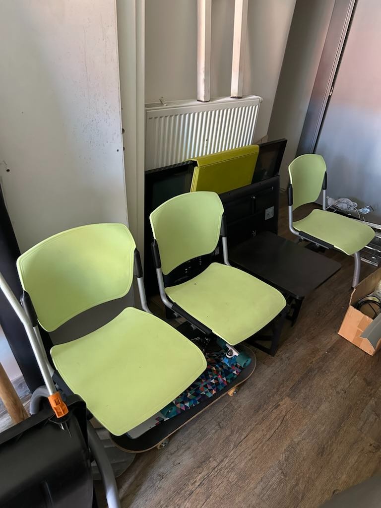 Plastová lavice + stoleček