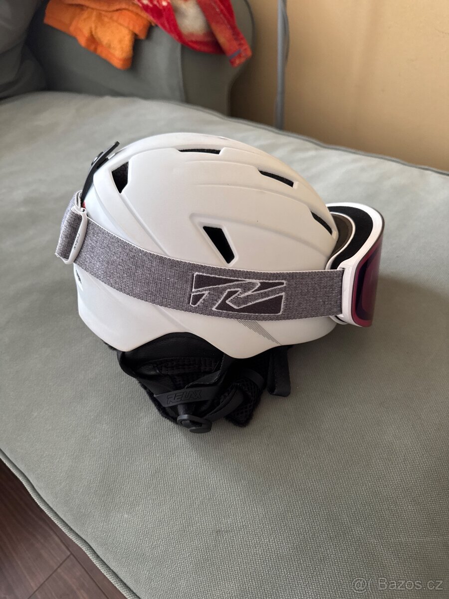 Lyzarska helma Relax