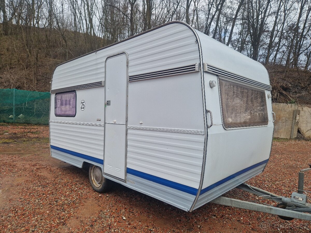 Obytný přívěs, karavan